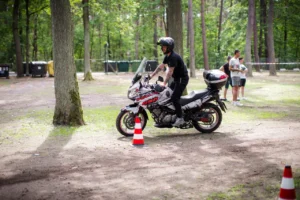 III-Zlot-Powsigirek-Niesulice-spotkanie-klimat-impreza-zabawa-motocykle-motocyklowy-royal-enfield-honda9367