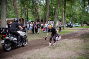 III-Zlot-Powsigirek-Niesulice-spotkanie-klimat-impreza-zabawa-motocykle-motocyklowy-royal-enfield-honda9389