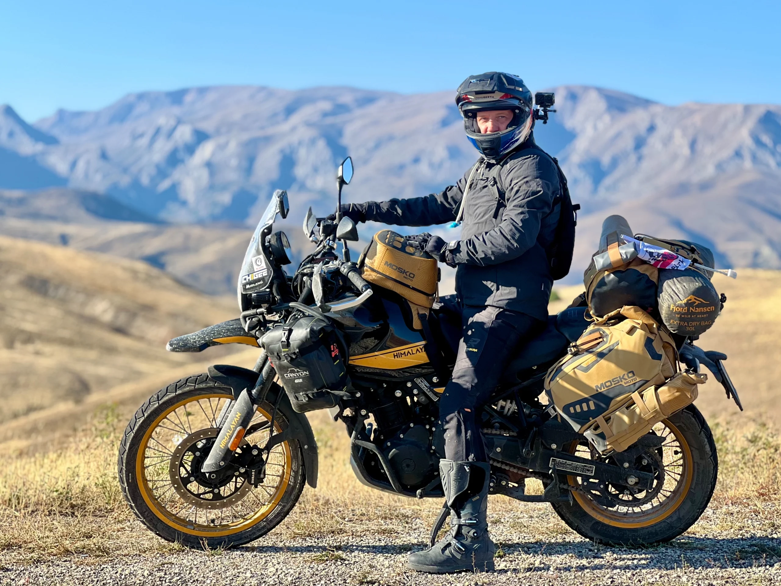 Royal-Enfield-Himalayan-450-akcesoria-5522-mosko-moto-bagaż-givi-sakwy-osłona-silnika-gmole-handbary-szyba-turystyczna-schuberth-kask-rukka-450-akcesoria-4152